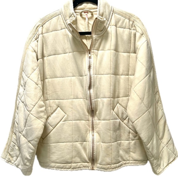Free People Jackets & Blazers - Pretty FREE PEOPLE Quilted DOLMAN Ovetsized Jacket in Vanilla Cream New w/tags